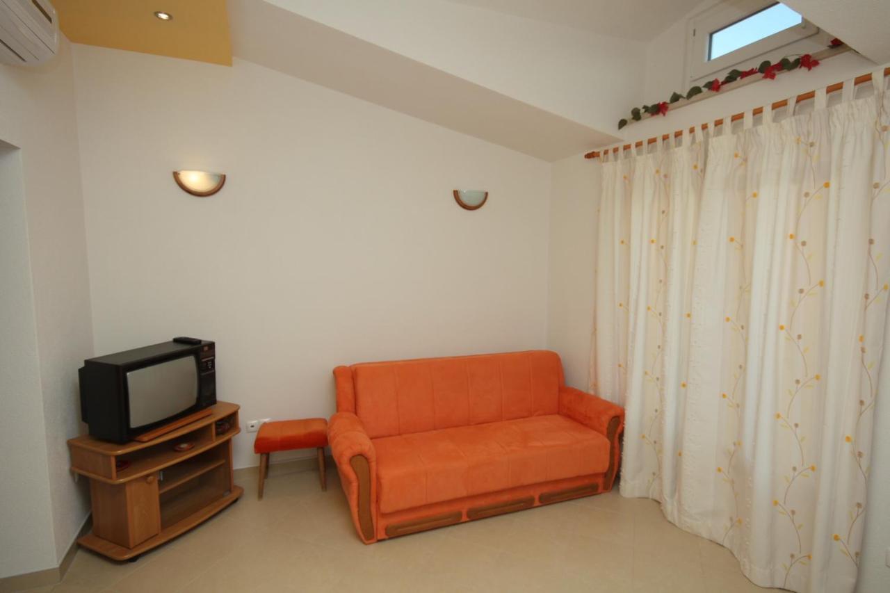 Apartments With A Parking Space Baska Voda, Makarska - 2709 Exterior photo